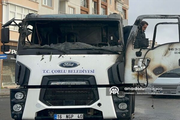 Tekirdağ’da Çöp Kamyonunda Çıkan Yangın Söndürüldü