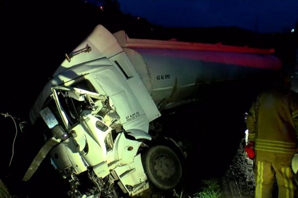 Çöp Kamyonuyla Tanker Çarpıştı: 1 Kişi Öldü 3 Kişi Yaralandı