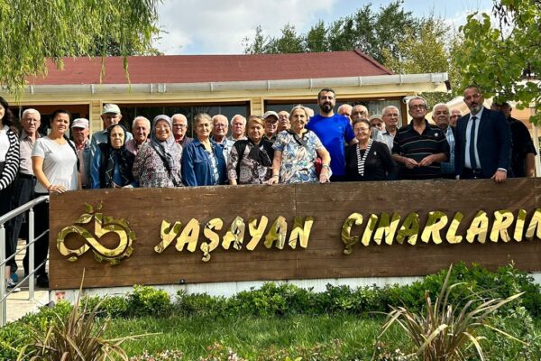 Çorlu Yaşayan Çınarlar Sosyal Tesisinde 65 Yaş Üstü İçin Etkinlikler Düzenleniyor