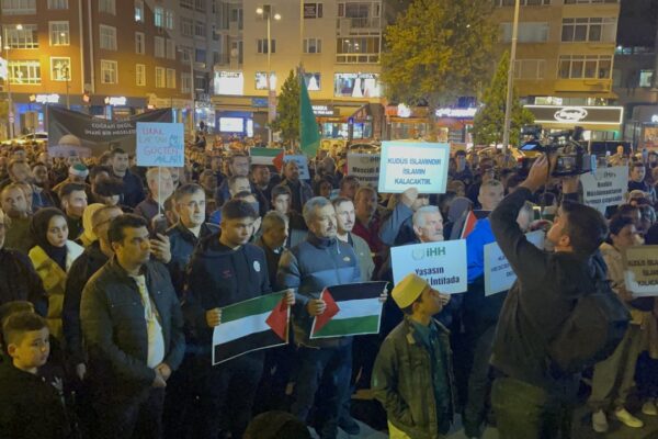 Çorlu’da İsrail’in Hastane Saldırısı Protesto Edildi