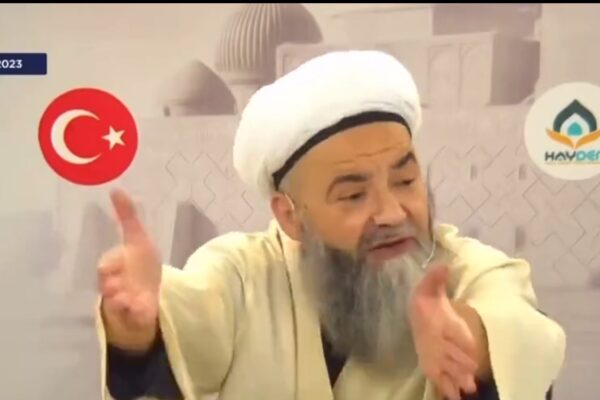 Cübbeli Ahmet’ten Hamas’a Sert Sözler: Ehli Sünnet Kadın Soyup Doğrar mı?