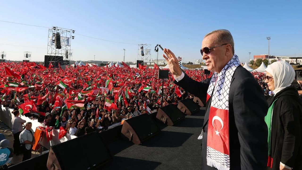 cumhurbaşkanı erdoğan bir gece ansızın gelebiliriz