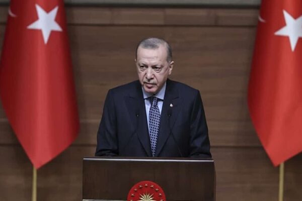 Cumhurbaşkanı Maaşına 40 Bin TL Zam