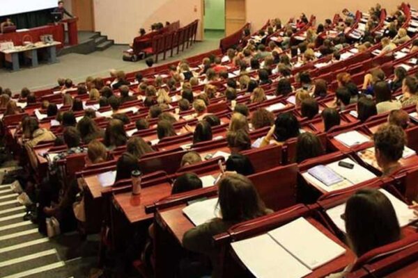 Cumhurbaşkanlığı İletişim Başkanlığı: Üniversite Harçları Yeniden Alınmayacak