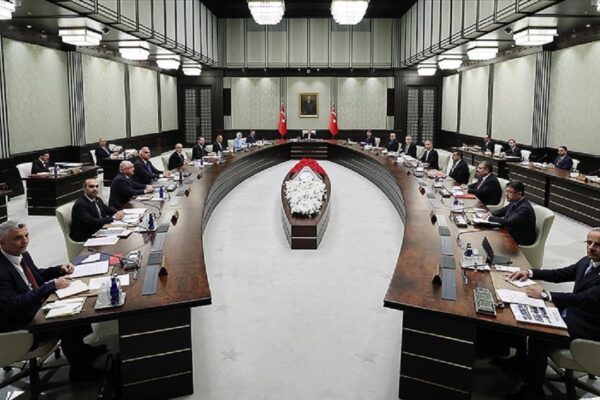 Cumhurbaşkanlığı Kabinesi Bugün Toplanıyor: Memur Ve Emekli Zammı Masaya Yatırılacak