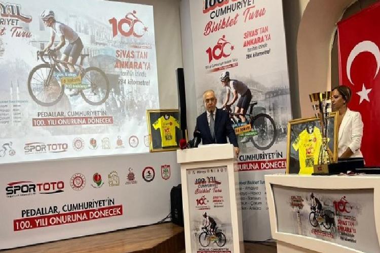 Cumhuriyet Bisiklet Turu’nda Müftüoğlu’ndan manalı jest