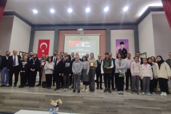 Cumhuriyetin 100. Yıl Etkinlikleri Kapsamında Bilgi Yarışması Düzenlendi