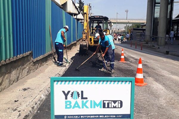 Darıca’da Yoğun Yağış Sonrası Bozulan Yollar Onarıldı