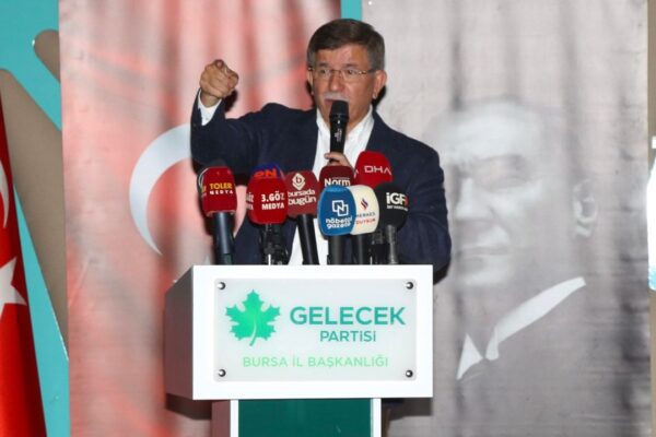 Davutoğlu’ndan İktidara Çağrı: Aileyi Korumak İçin Ne Yapacaksanız Yanınızdayız