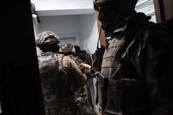 DEAŞ Terör Örgütüne Operasyon: 12 Şüpheli Gözaltına Alındı