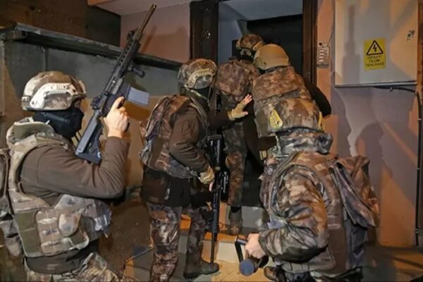 Deaş’a Yönelik Operasyonda 10 Kişi Yakalandı