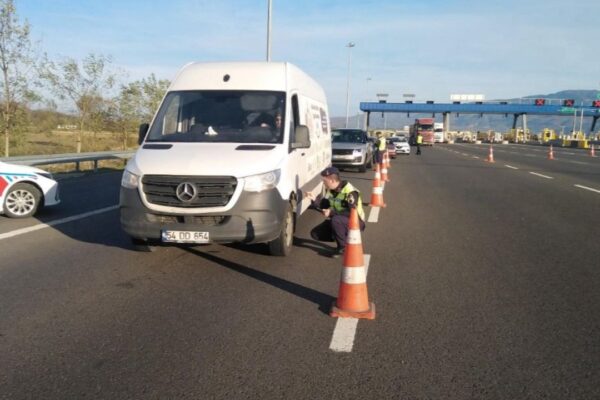 Denetimlerde 897 Araç Ve 242 Sürücü Trafikten Men Edildi