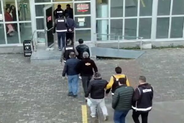 Denizli Merkezli Dolandırıcılık Operasyonu: 10 Tutuklanma