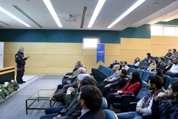 Depreme Karşı Alınması Gereken Önlemler Üzerine Sakarya’da Seminer Düzenlendi