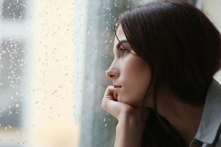 depresyondaki kişi yalnız bırakılmamalı