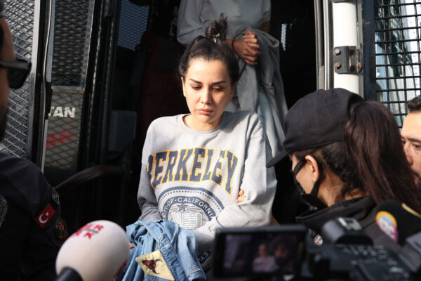 Dilan Polat Cezaevinden Arkadaşına Mesaj Gönderdi