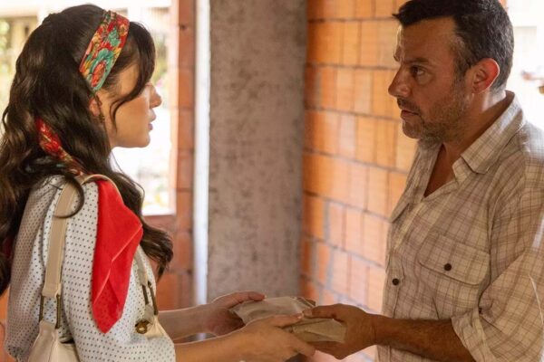 Dilek Taşı Gerçek Hikaye Mi, Uyarlama Mı?