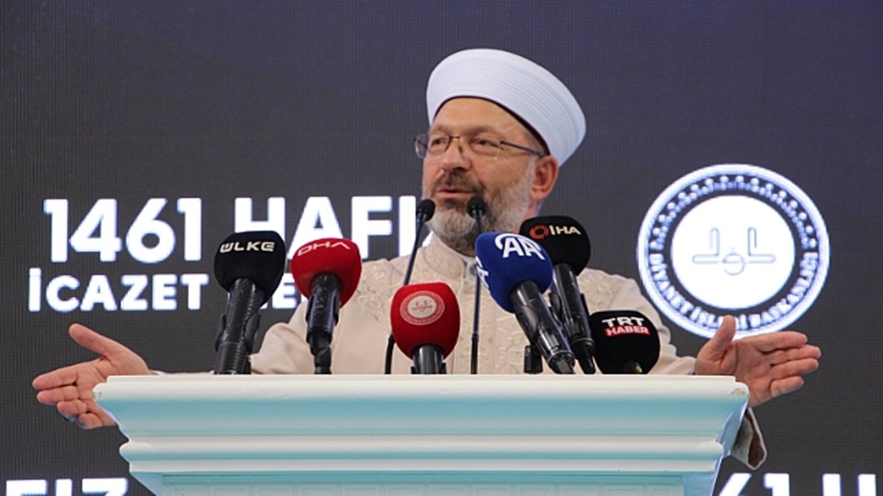 diyanet İşleri başkanı ali erbaş hafız İcazet töreninde konuştu