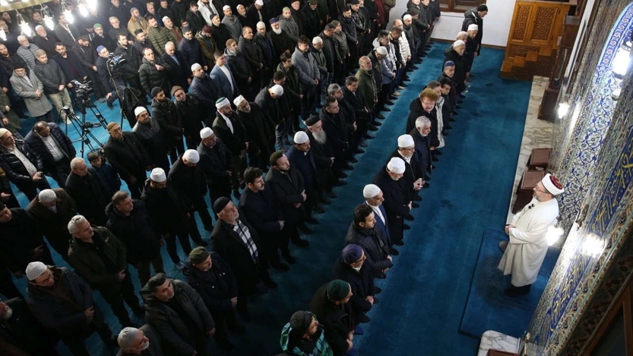 diyanet İşleri başkanı filistin İçin dua programına katıldı
