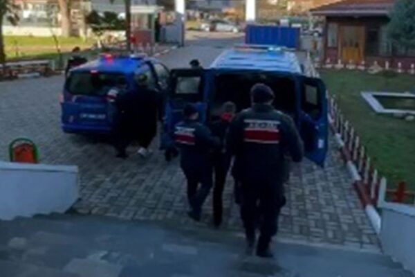 Dolandırıcılık Yapan 2 Kişi Tutuklandı