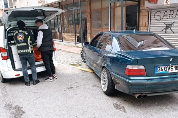 Drift Yapan Sürücüye 21 Bin 214 Lira Para Cezası Kesildi