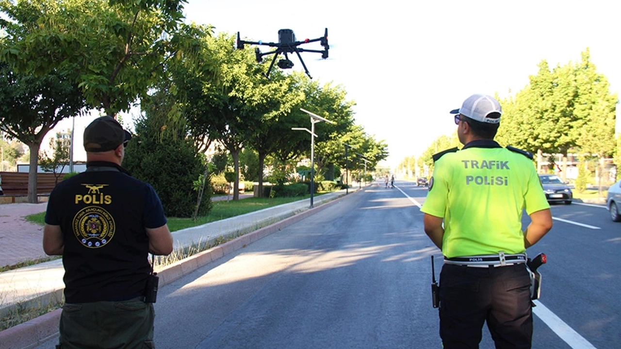 dron eşliğinde yaya geçidi denetimi yapıldı 20 bin 519 tl ceza kesildi