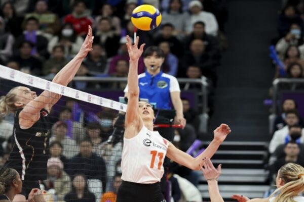 Eczacıbaşı Dynavit VakıfBank’ı Yenerek Dünya Şampiyonu Oldu