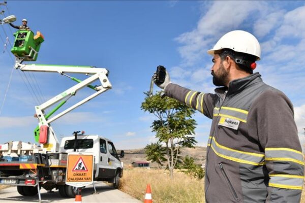 Başkent EDAŞ Karabük’te Enerji Nakil Hattını Yeniledi