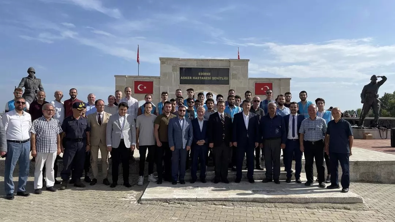 edirne asker hastanesi Şehitliğinde Şehitlerimiz İçin anma töreni düzenlendi