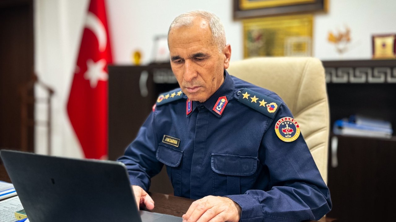 edirne jandarma komutanı albay büber yılın fotoğraf karelerini oyladı