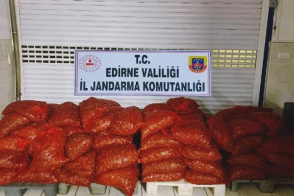 Edirne’de 1 Ton 662 Kilo Kum Midyesi El Koyuldu