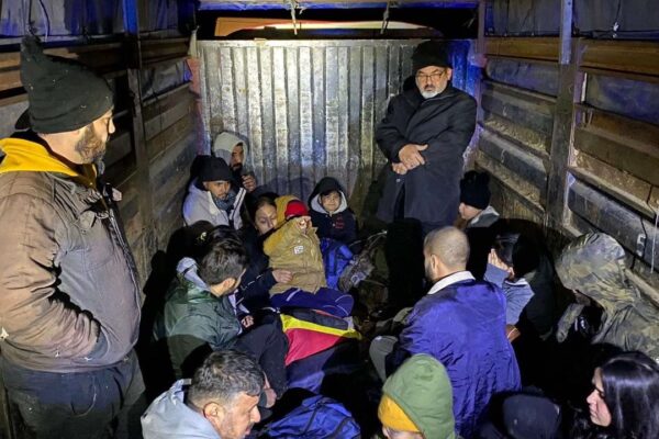 Edirne’de 17 Düzensiz Göçmen Yakalandı
