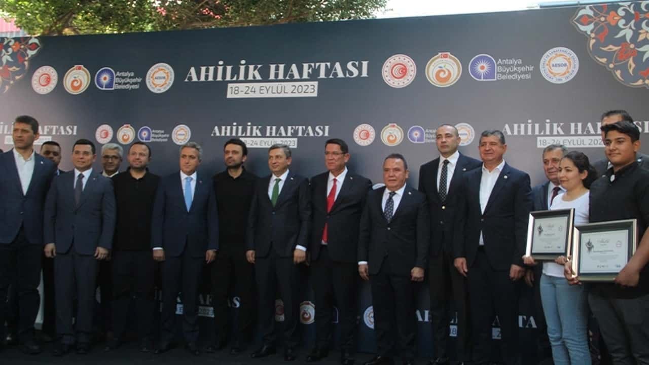 edirnede 36 ahilik haftası kutlamaları ve Şet kuşanma töreni