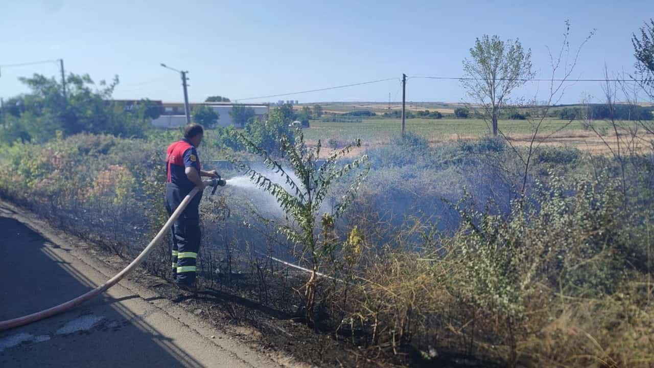 edirnede Çıkan anız yangını söndürüldü