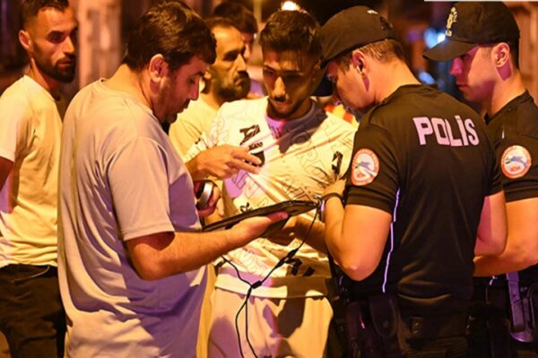 Edirne’de Göçmen Kontrolleri Sıklaşıyor: Özel Harekat ve Jandarma Birlikleri İşbirliği Yapıyor
