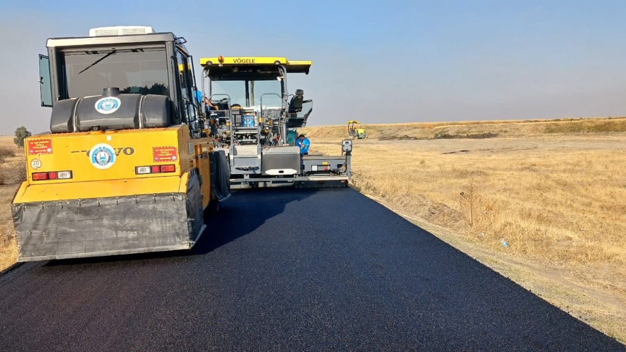 edirnede İl Özel İdaresi tarafından yürütülen yol Çalışmaları devam ediyor