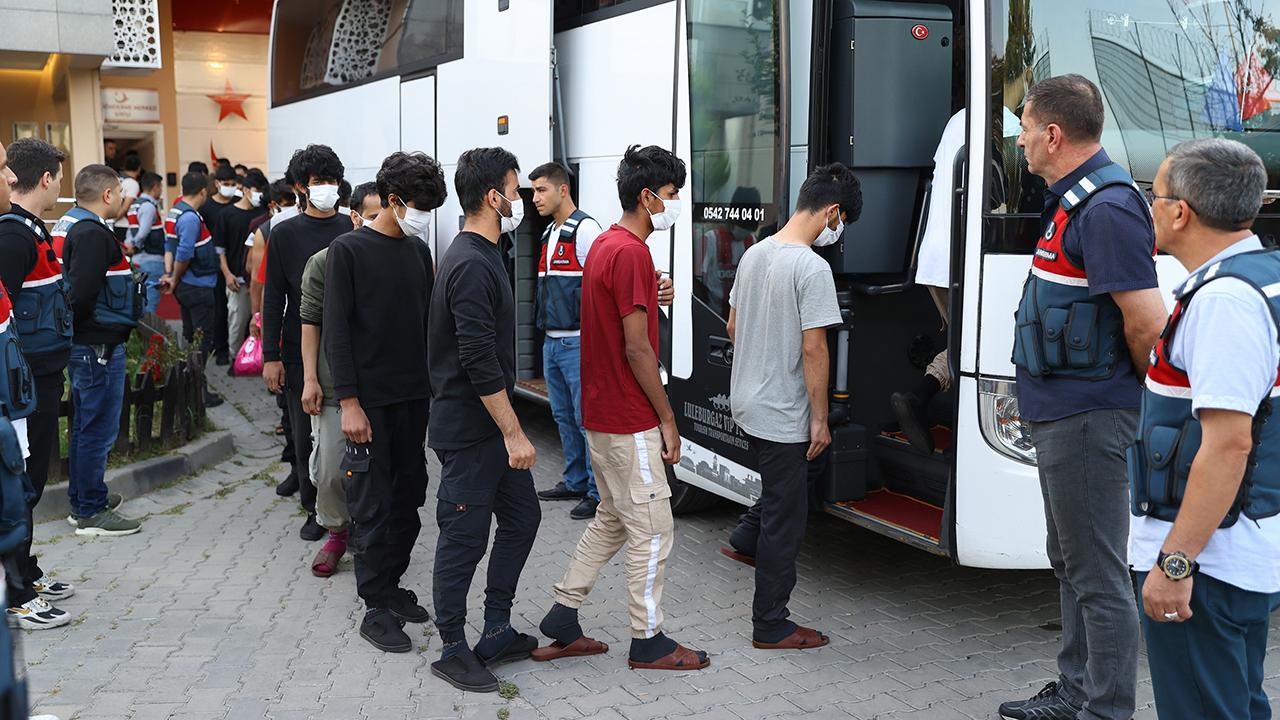 edirnede yoğun göçmen akını haftalık bilanço 1090 yakalanan göçmen