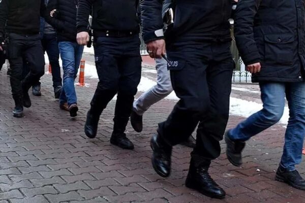 Edirne’de Yunanistan’a Kaçmaya Çalışan Terör Örgütü Üyeleri Yakalandı