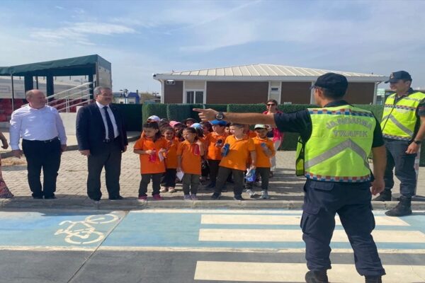Edirne’deki İlkokul Öğrencilerine Trafik Güvenliği Dersleri Verildi