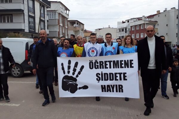 Eğitimciler Meslektaşlarına Yönelik Şiddete Tepki Gösterdi