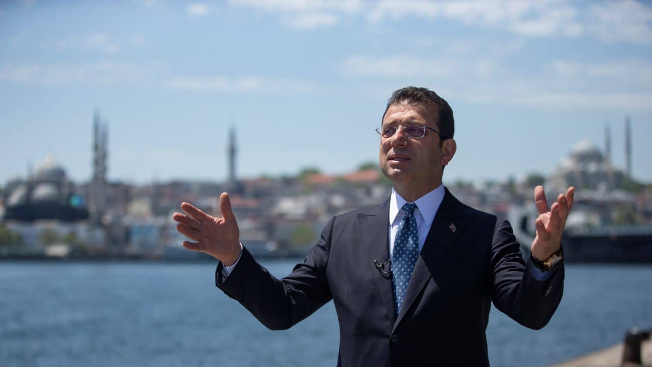 ekrem-imamogluee.jpg