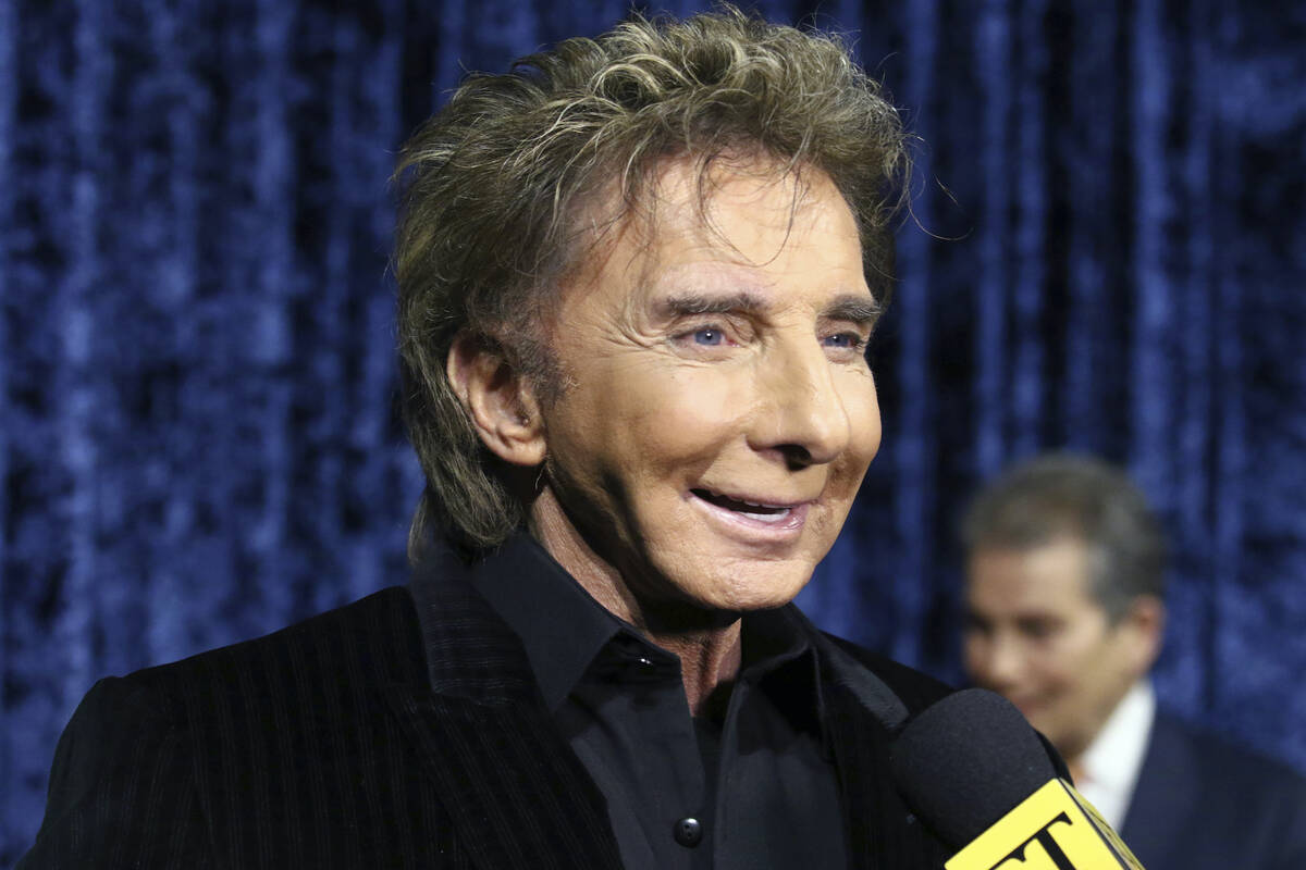 manilow-2.jpg