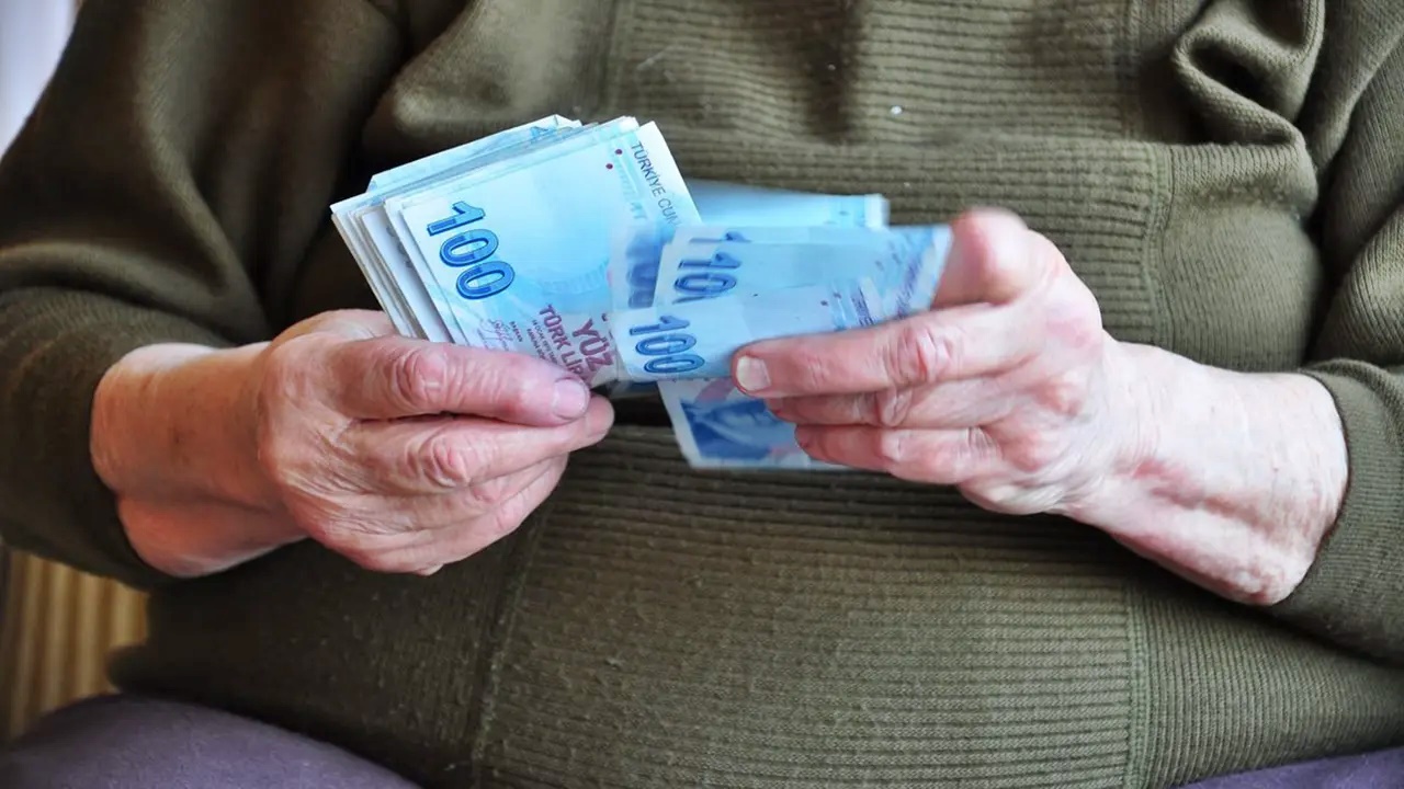 emeklilere 5 bin lira İkramiye kasımda