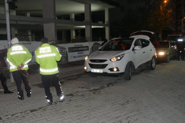 Emniyet Güçleri Tarafından Gerçekleştirilen Şok Asayiş Uygulamasında 11 Şüpheli Yakalandı