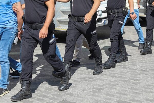 Emniyetinin Huzur Operasyonunda Yakalanan 45 Kişi Tutuklandı