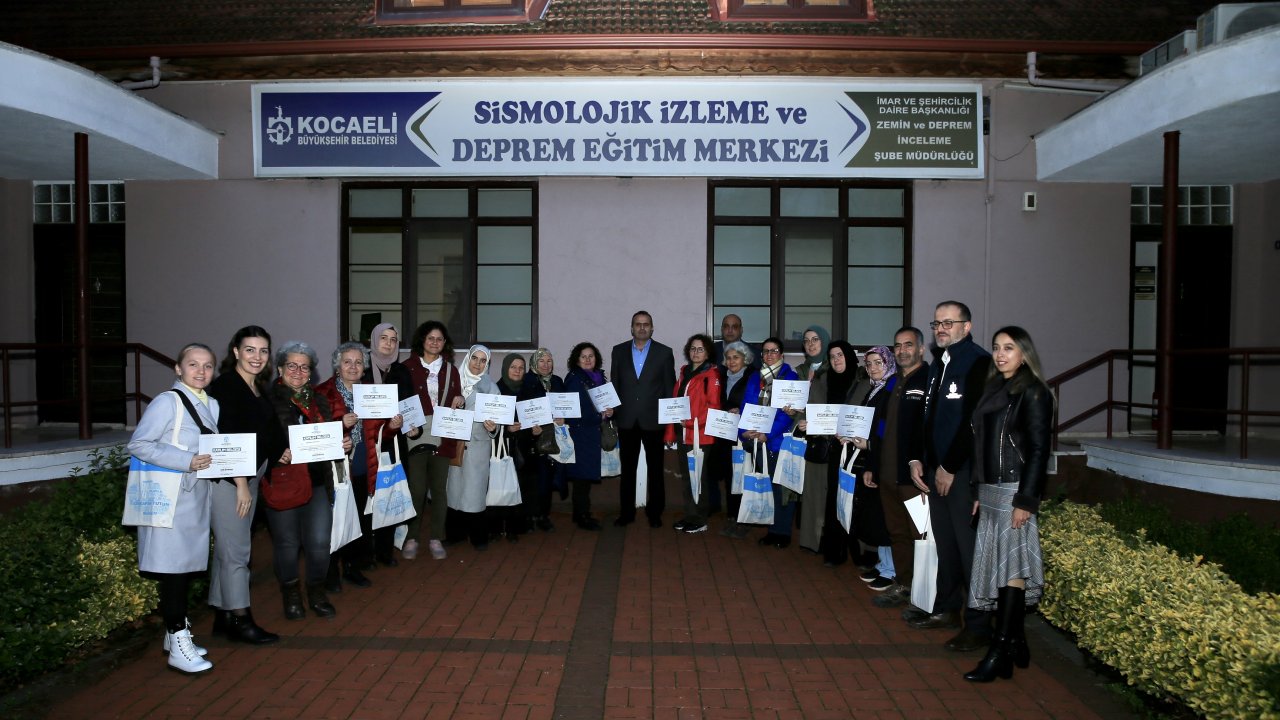 engelli bireylere deprem eğitimleri veriliyor