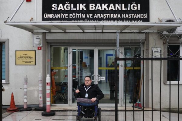 Engelliler İçin Toplu Taşıma Araçlarında Otomatik Rampa Talebi