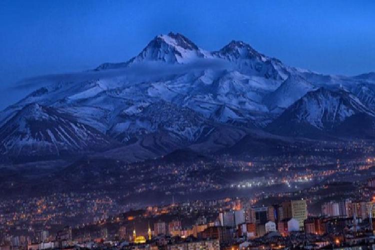 erciyes dağında plaj voleybolu heyecanı