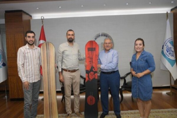 Erciyes Kayak Merkezi’nde ulusal atılım