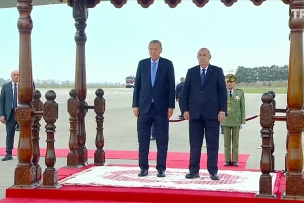Erdoğan Cezayir Cumhurbaşkanı Tebbun İle İkili Görüşmeye Başladı